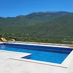 Country Mocilo, Casa de Férias Zagvozd